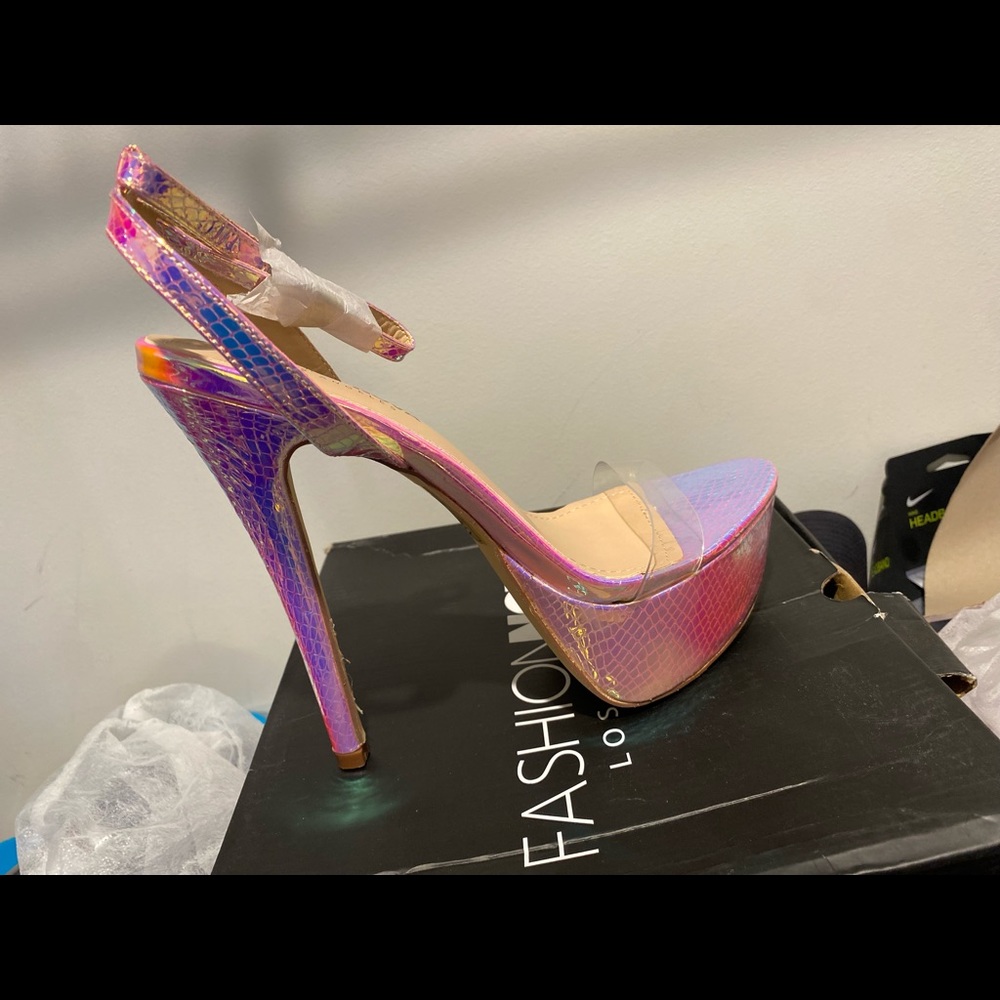 Shoes - Picture 1 of 4